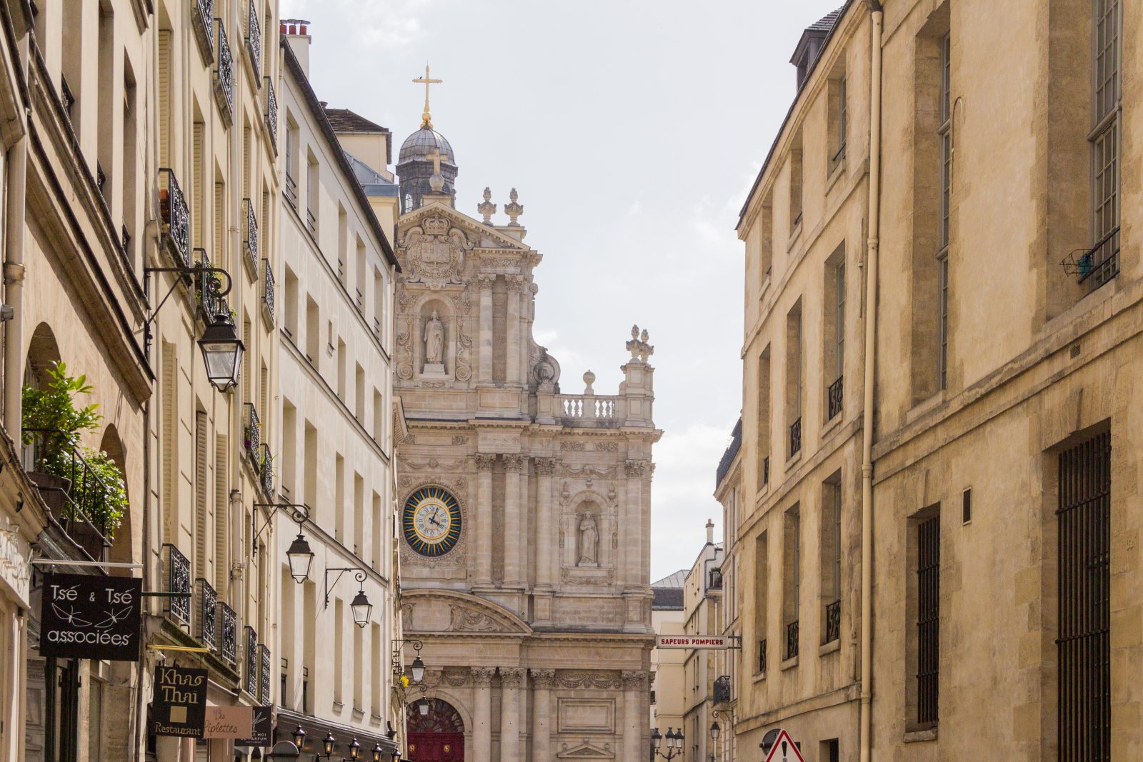 San Pablo Saint-Louis - Paris | Secret World Trip Planner