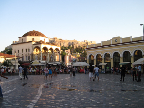 Monastiraki (literalmente pequeño monasterio) - Athina | Secret World Trip Planner
