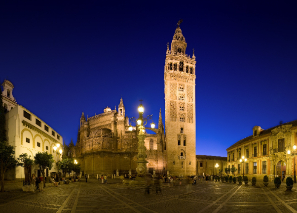 A Praça da Virgem dos Reis em Sevilha - Sevilla | Secret World Trip Planner