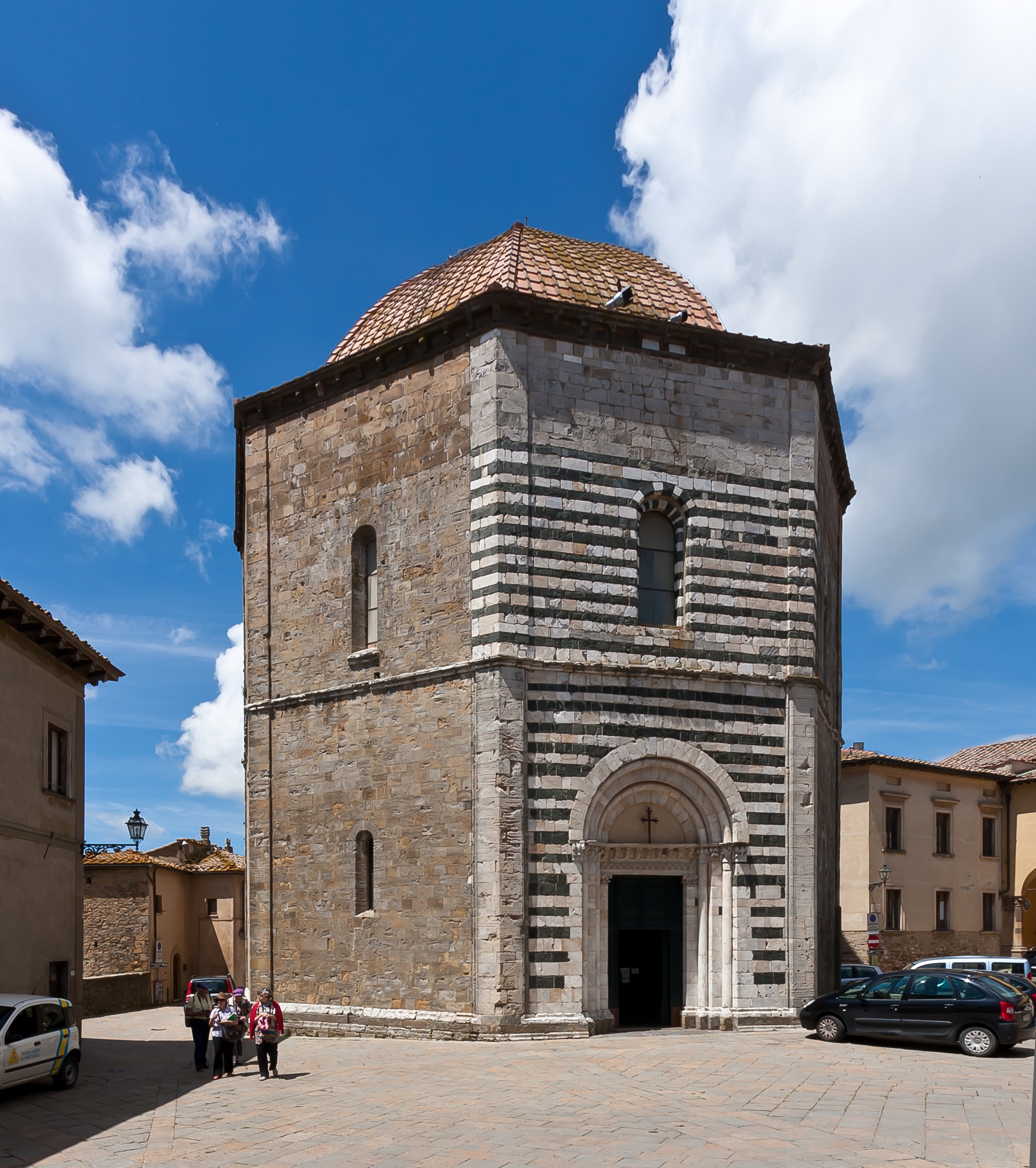 Krstilnica San Giovanni v Volterri - Volterra | Secret World Trip Planner