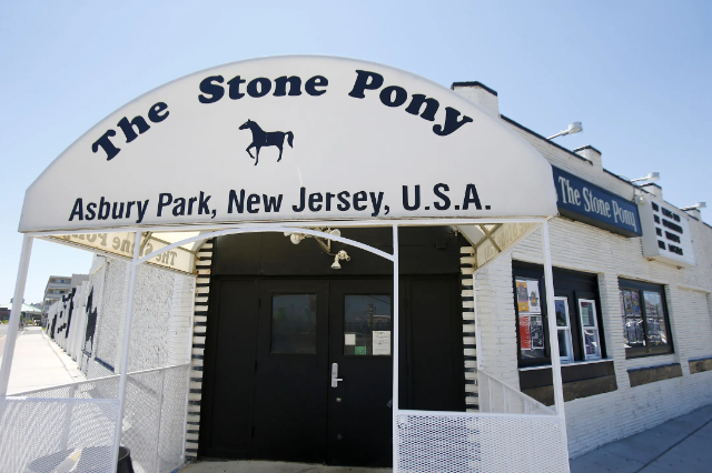El poni de piedra - Asbury Park | Secret World Trip Planner