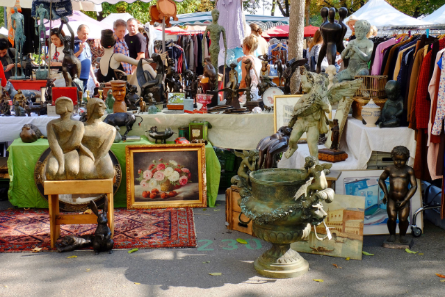Flohmarkt Bürkliplatz - Zürich | Secret World Trip Planner