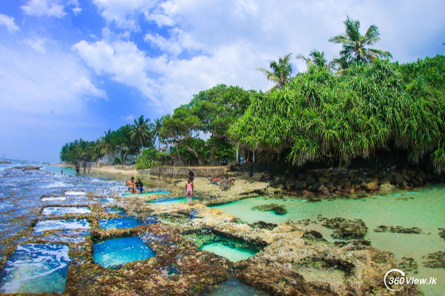Der Thalpe Rock Pool in Galle — Talpe