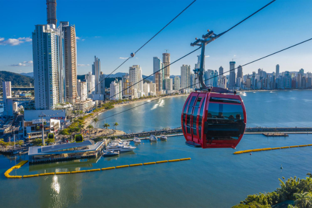 Teleferica del Parco Unipraias - Balneário Camboriú - SC | Secret World Trip Planner
