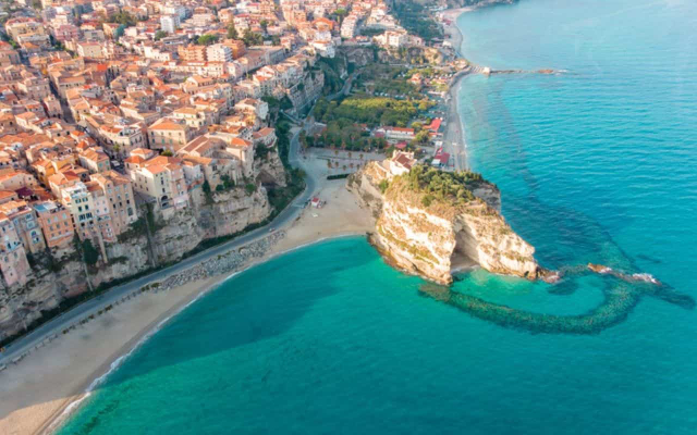 Rotunda beach - Tropea | Secret World Trip Planner