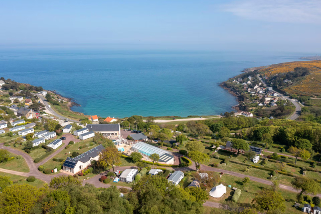Plage de l'Anse du Brick - Maupertus-sur-Mer | Secret World Trip Planner