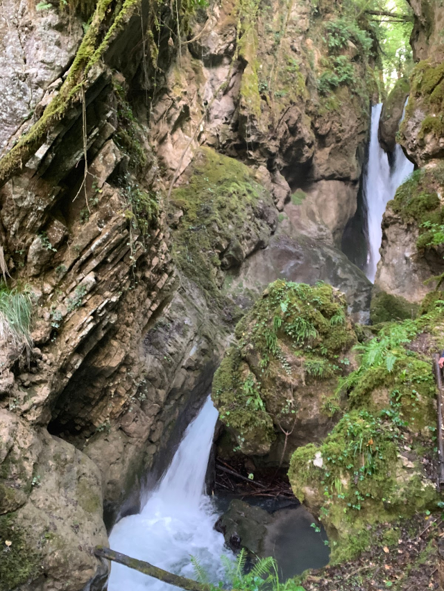 Cascata di Fosso Paraturo - Rotonda | Secret World Trip Planner