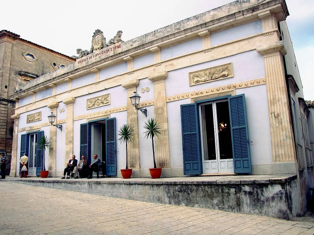 Circolo di Conversazione - Ragusa | Secret World Trip Planner