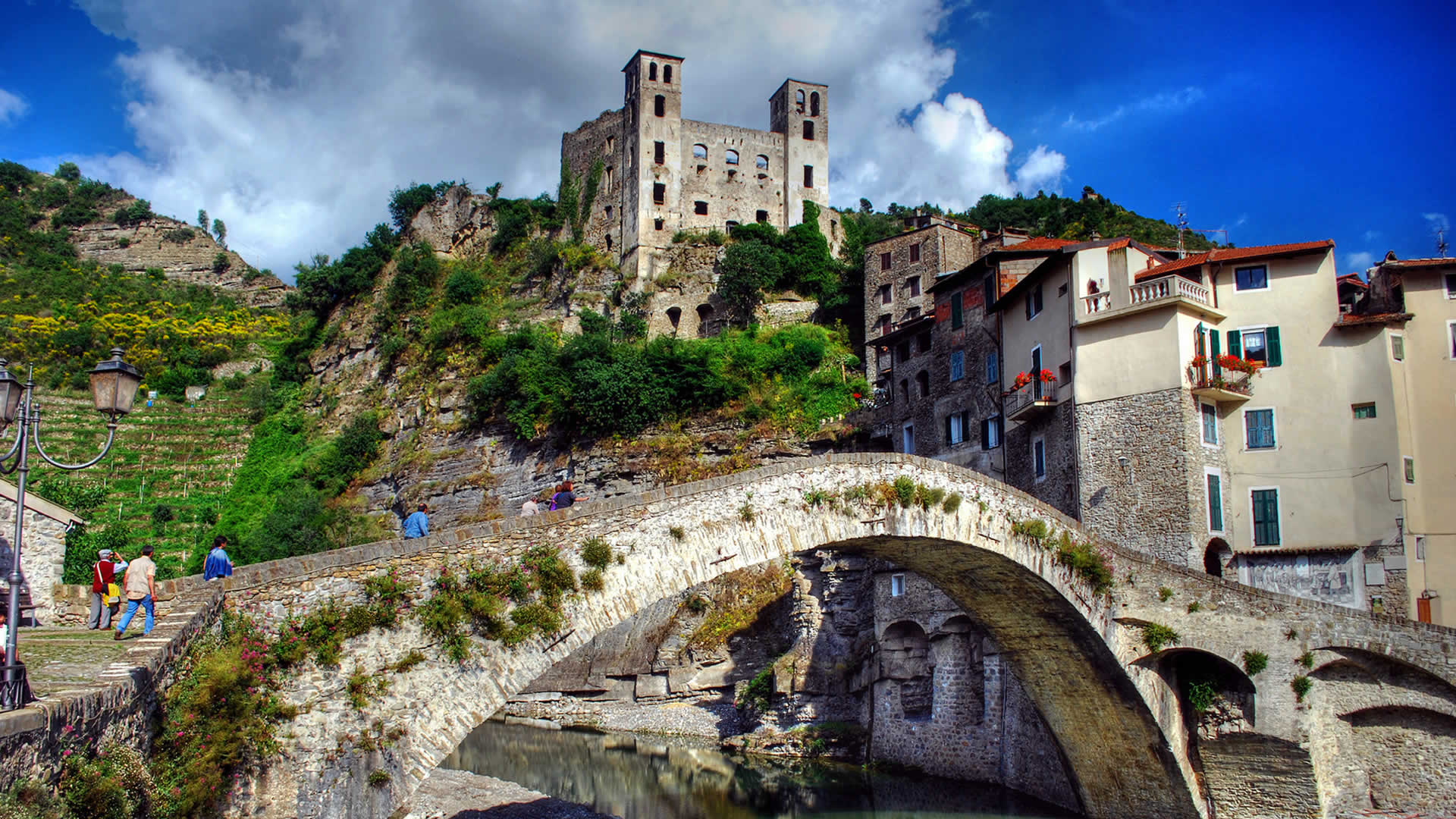 Sráidbhaile Dolceacqua - Dolceacqua | Secret World Trip Planner