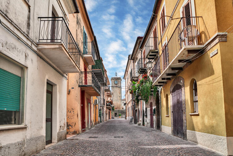 Rocca San Giovanni, entre playas, viñedos y naranjales - Rocca San Giovanni | Secret World Trip Planner