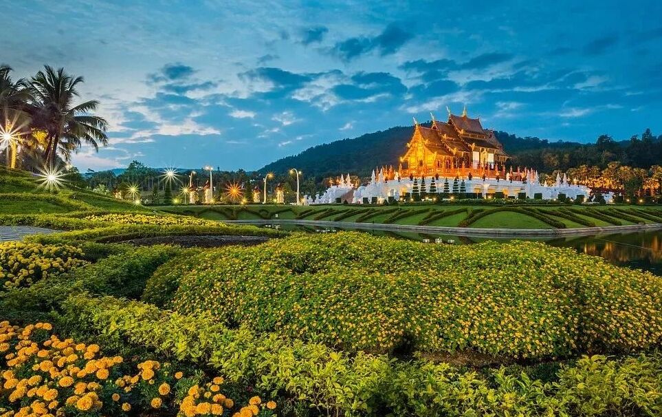 Kuninglik Flora Ratchaphruek - San Sai Noi | Secret World Trip Planner