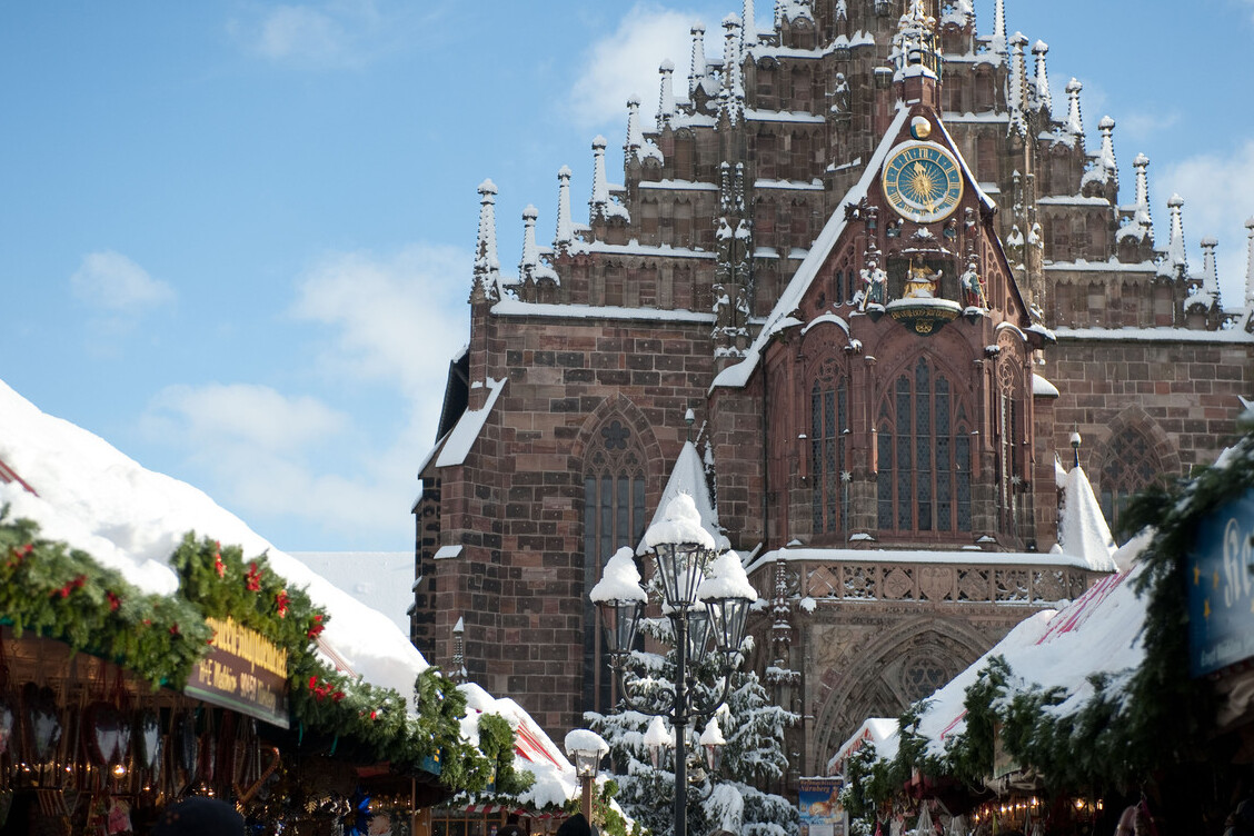 The Clock of the Church of Our Lady (Frauenkirche) — Nürnberg