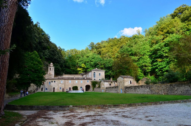 Eremo delle Grotte - Cupramontana | Secret World Trip Planner