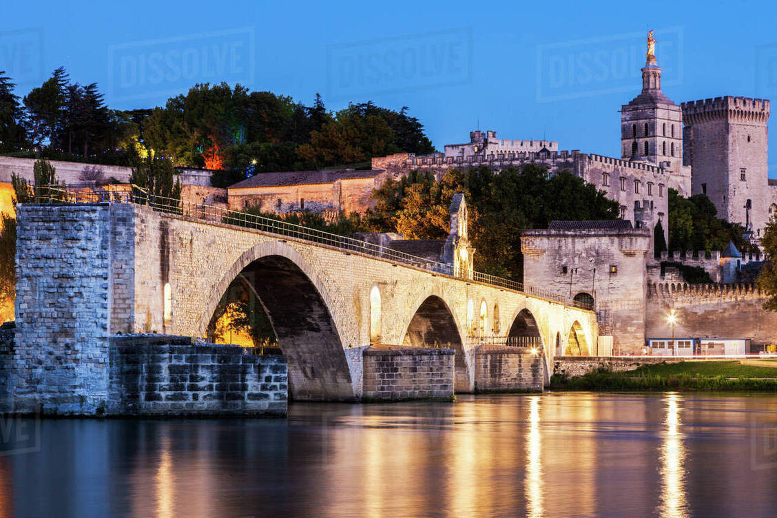 El puente de San Bénezet en Aviñón - Avignon | Secret World Trip Planner