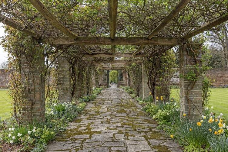 Kent| Hodgson Burnett': el jardín del Great Maytham Hall - Rolvenden Layne | Secret World Trip Planner