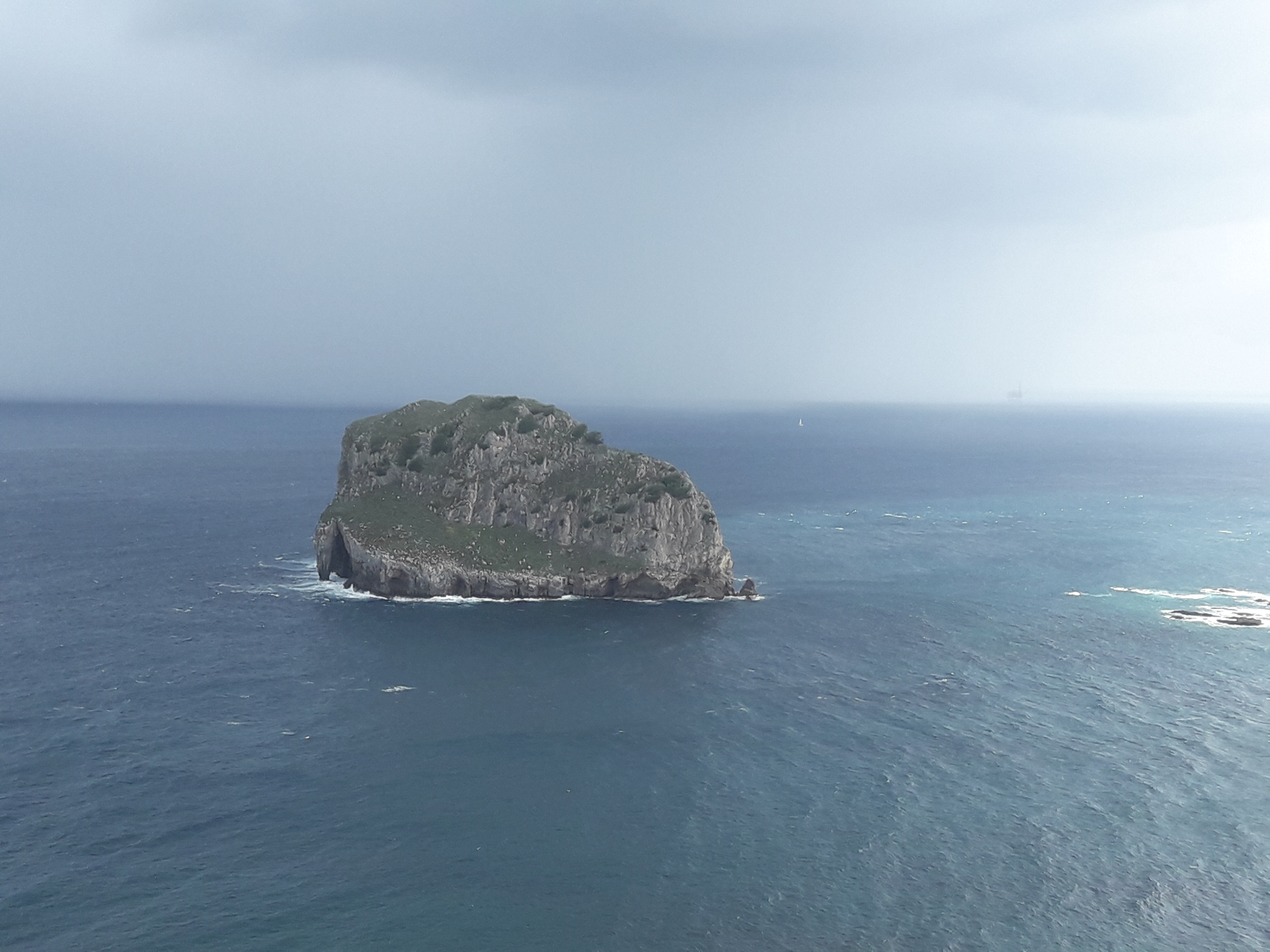 España | Isla Aketx Bow - Aketx | Secret World Trip Planner