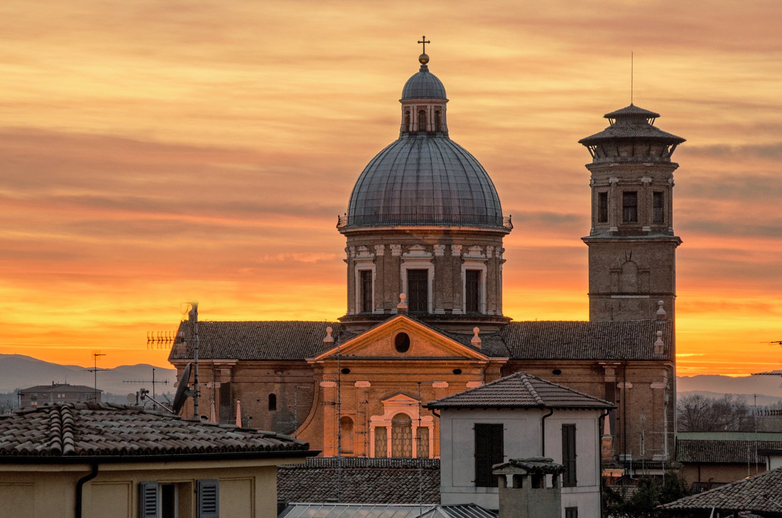 Reggio Emilia - Bendita Virgen de la Ghiara - Reggio Emilia | Secret World Trip Planner