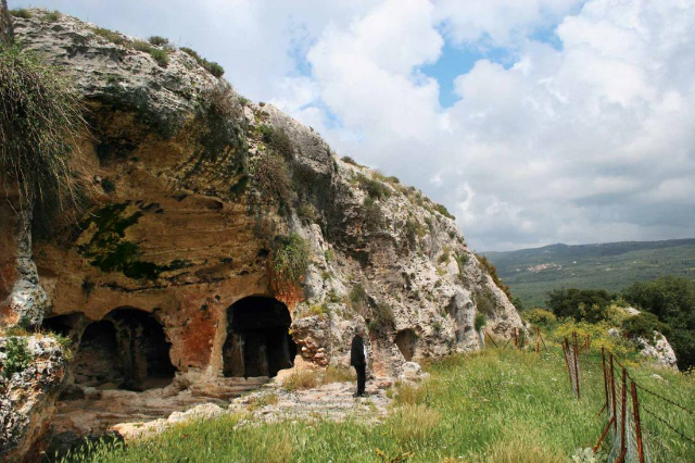Catacombele Sfântului Onouphrios - Methoni | Secret World Trip Planner