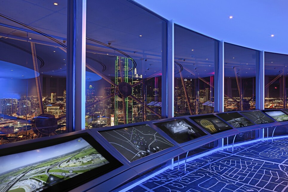W samym sercu Dallas, GeO-Deck w Reunion Tower - Dallas | Secret World Trip Planner