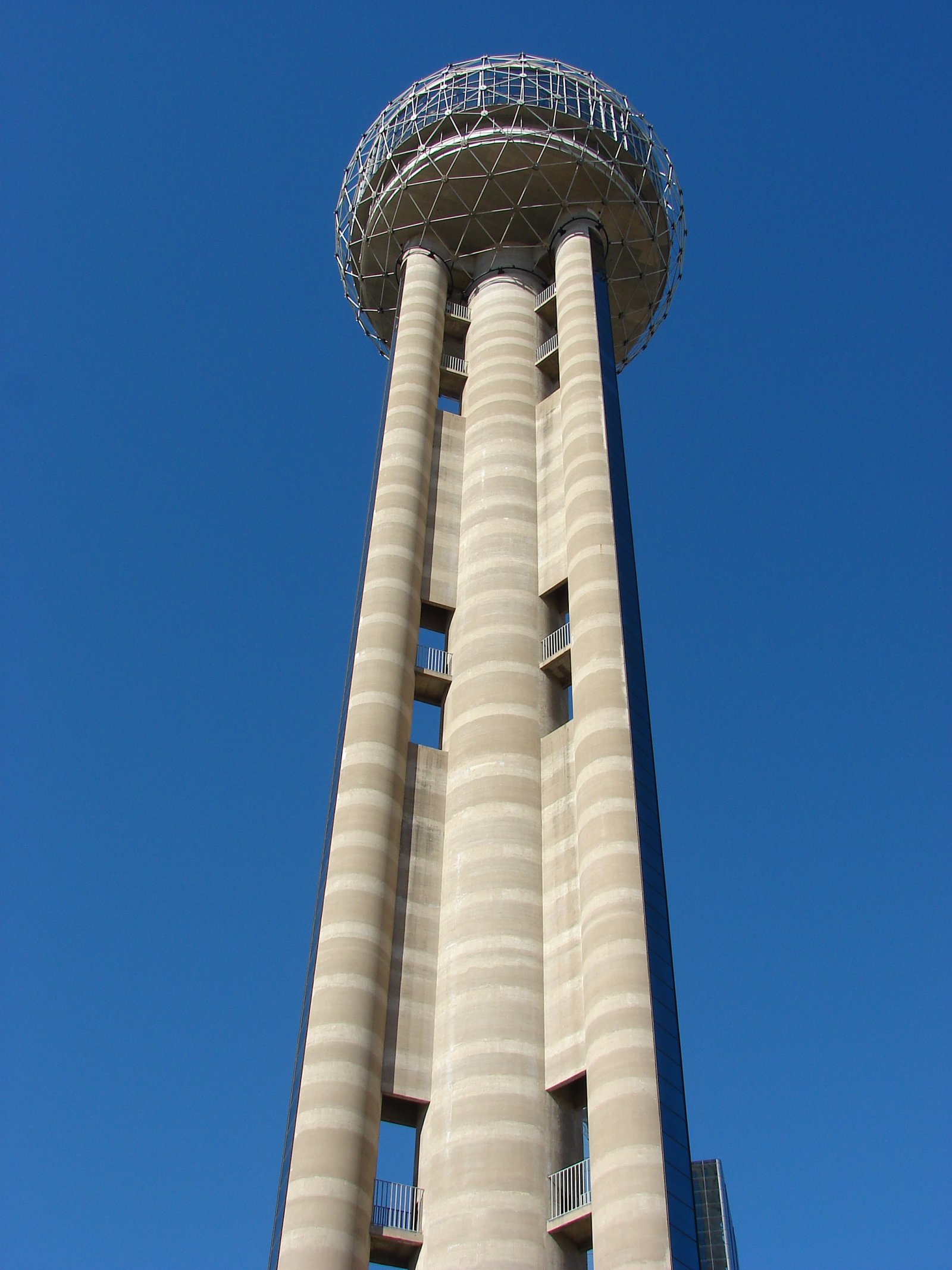 W samym sercu Dallas, GeO-Deck w Reunion Tower - Dallas | Secret World Trip Planner
