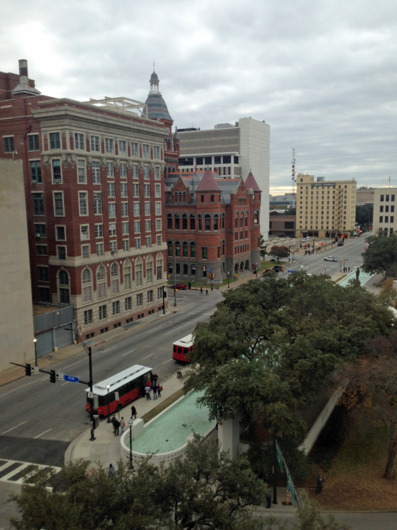 Sestā stāva Muzejs Dealey Plaza Dallasā - Dallas | Secret World Trip Planner
