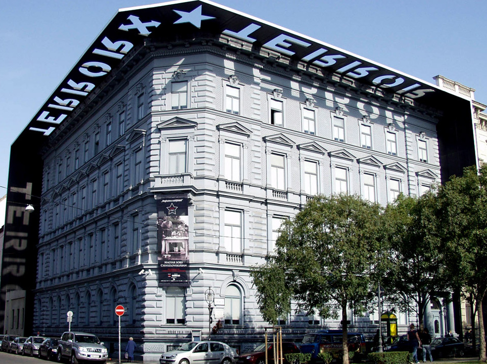 Das Haus des Terrors Museum in Budapest - Budapest | Secret World Trip Planner