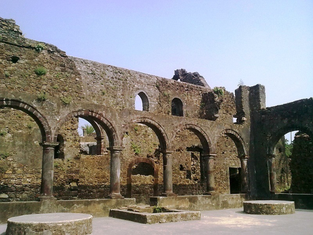 Fuerte de Vasai - Naigaon | Secret World Trip Planner