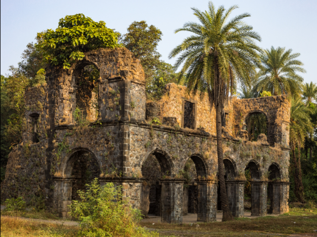 Fuerte de Vasai - Naigaon | Secret World Trip Planner