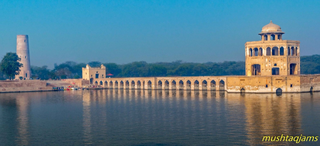 Hiran Minar — Sheikhupura