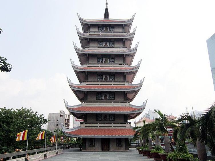 La Pagoda Vinh Nghiem, la pagoda más grande de Ho Chi Minh — Qu?n 3