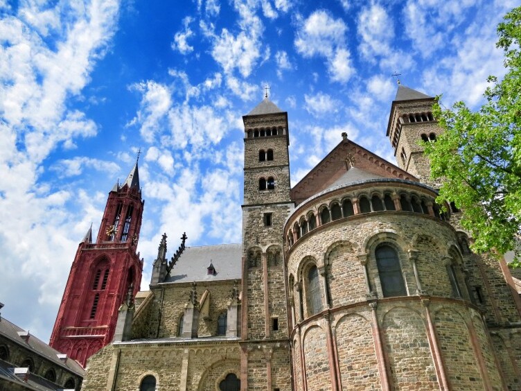 Maastricht: The Basilica of Saint Servatius - Maastricht | Secret World Trip Planner