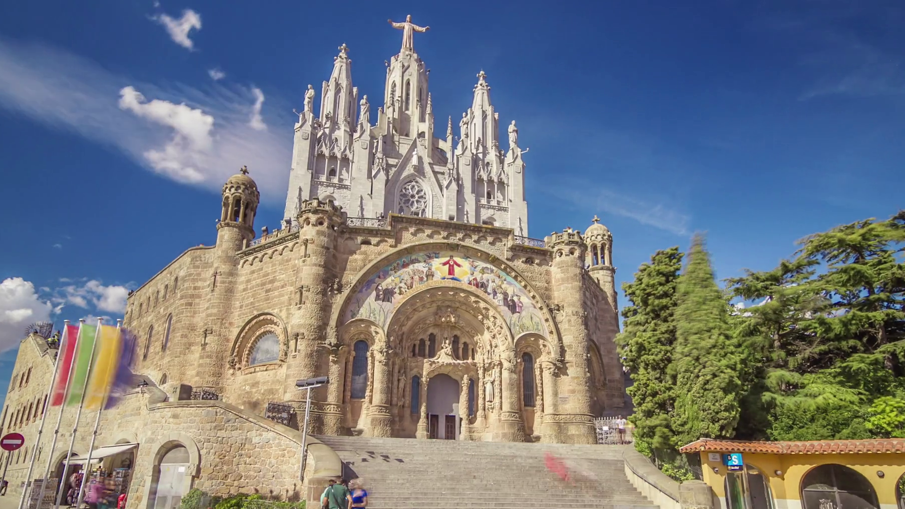 Isoning Muqaddas yuragining ma'badi - Barcelona | Secret World Trip Planner