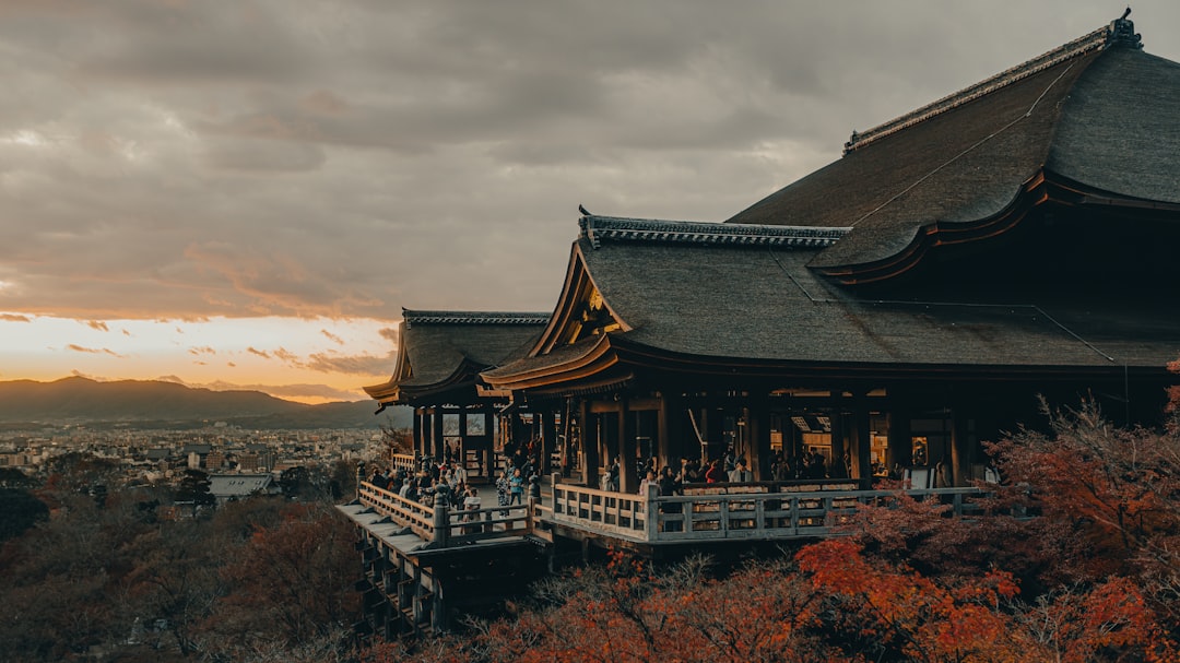 Kioto jest domem dla najbardziej znanych japońskich świątyń buddyjskich - Kyoto | Secret World Trip Planner
