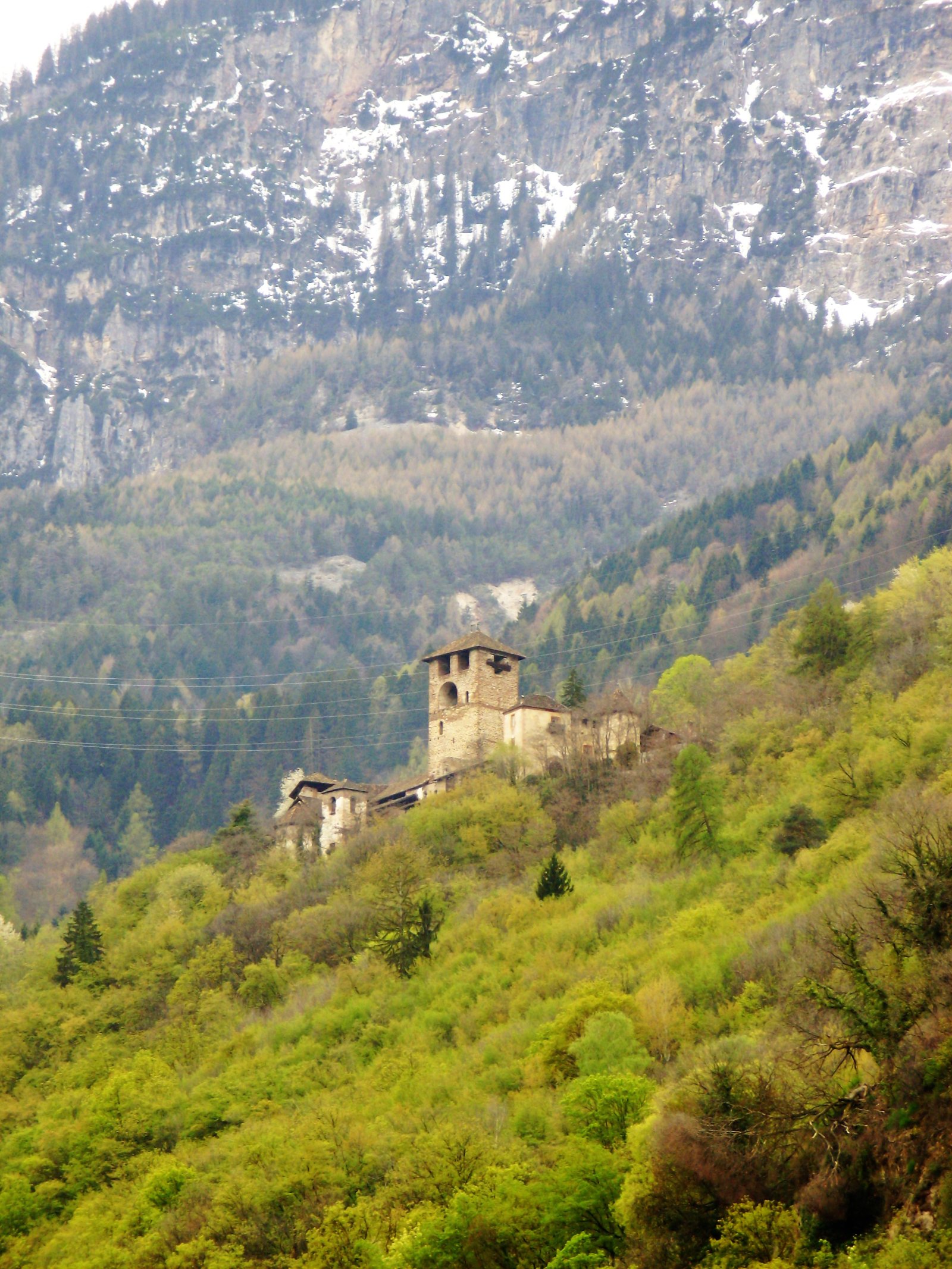 Burg Payrsberg או Bavaro Castle In Nalles - 1 | Secret World Trip Planner