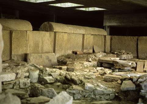 Trieste / Antiquarium dari Via di Donota - Trieste | Secret World Trip Planner