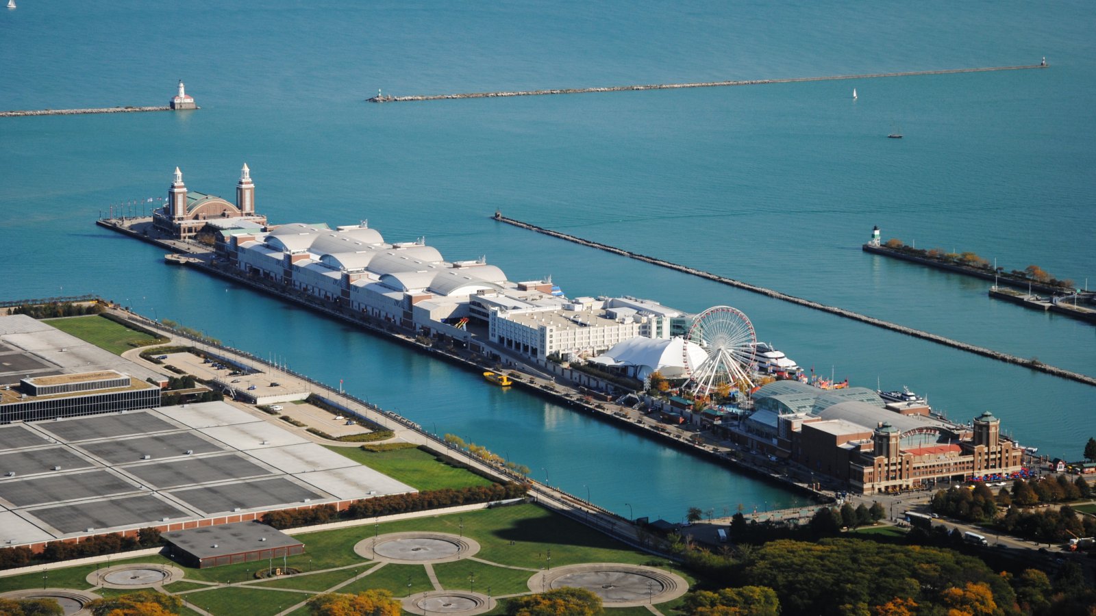 Chicago lakefront: Naval Pier, grad u gradu. - Chicago | Secret World Trip Planner