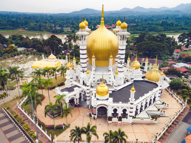 La Moschea di Ubudiah - Kuala Kangsar | Secret World Trip Planner