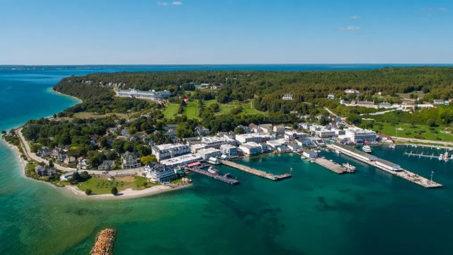Остров Макинак - Mackinac Island | Secret World Trip Planner