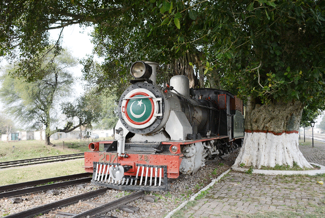 Estación y Museo del Ferrocarril de Golra - Islamabad | Secret World Trip Planner
