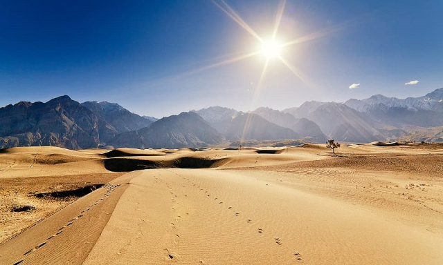 El desierto frío de Katpana - Skardu | Secret World Trip Planner