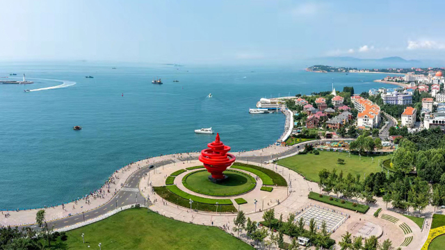 Place du 4 mai - Qing Dao Shi | Secret World Trip Planner