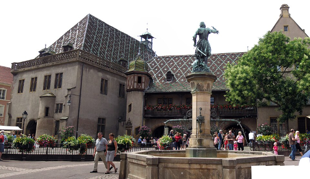 น้ำพุชเวนดี - Colmar | Secret World Trip Planner
