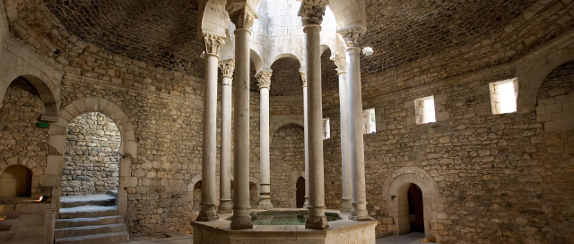 阿拉伯浴场--石头与蒸汽的永恒圣地 - Girona | Secret World Trip Planner