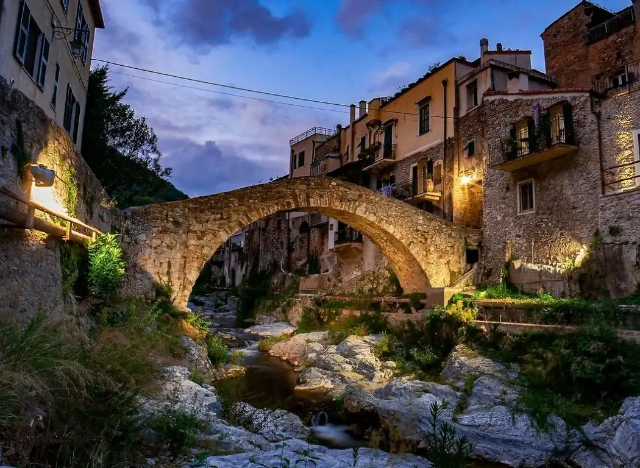 À la découverte des anciennes routes du sel - Zuccarello | Secret World Trip Planner