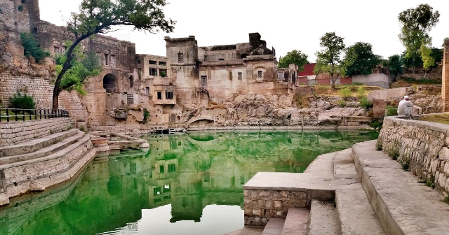 El complejo del templo de Katas Raj - Katas | Secret World Trip Planner
