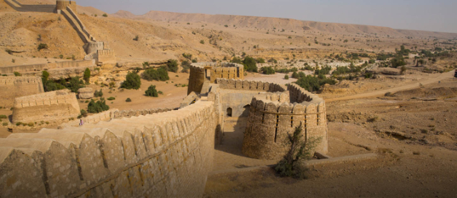 Gran Muralla de Sindh - Karchat | Secret World Trip Planner
