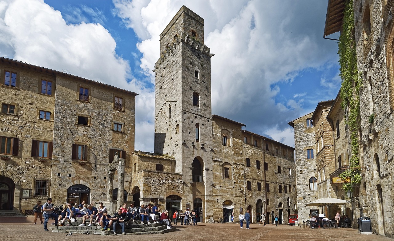 The Collegiate Church of San Gimignano - San Gimignano | Secret World Trip Planner