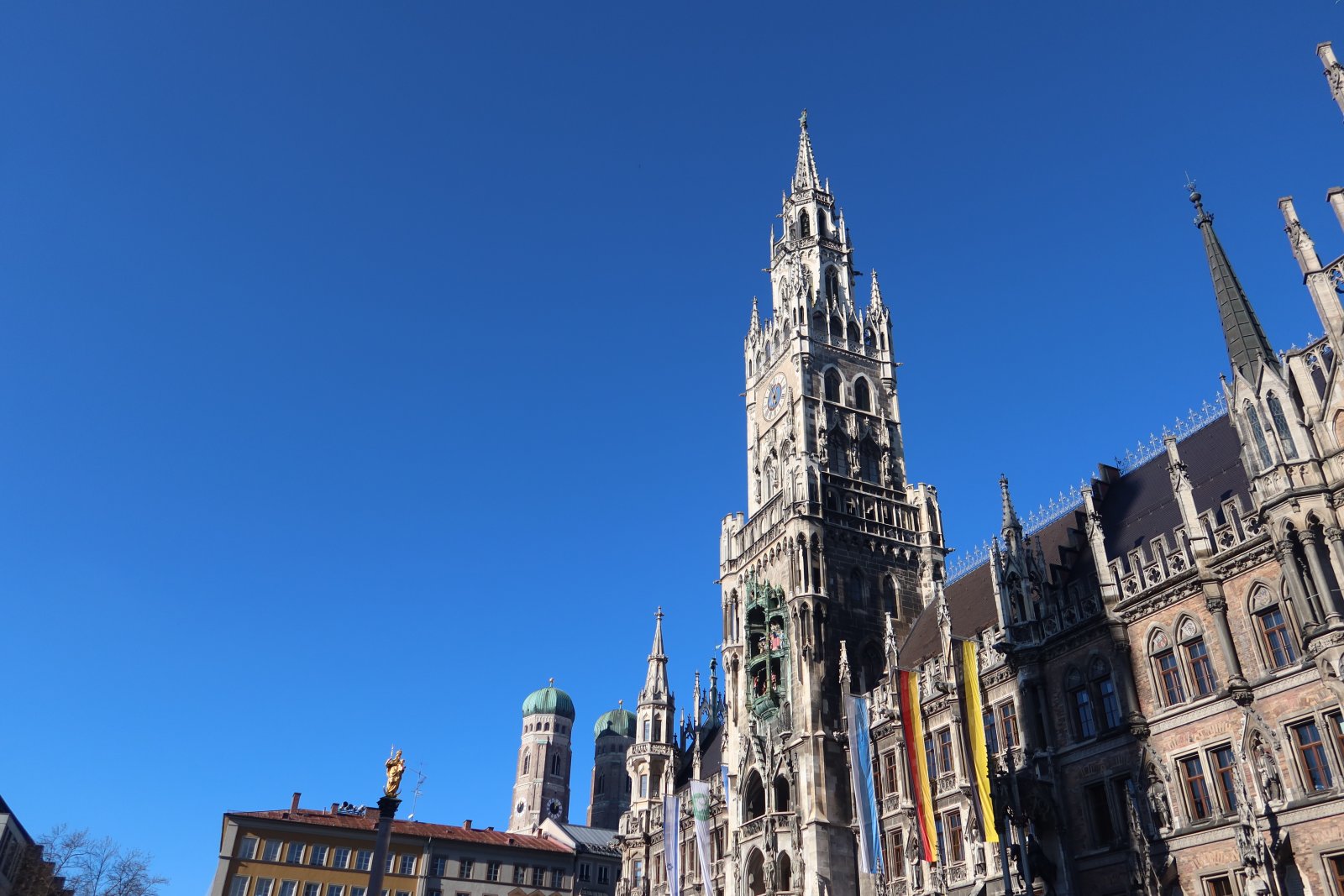Munich | El edificio Glockenspiel - München | Secret World Trip Planner