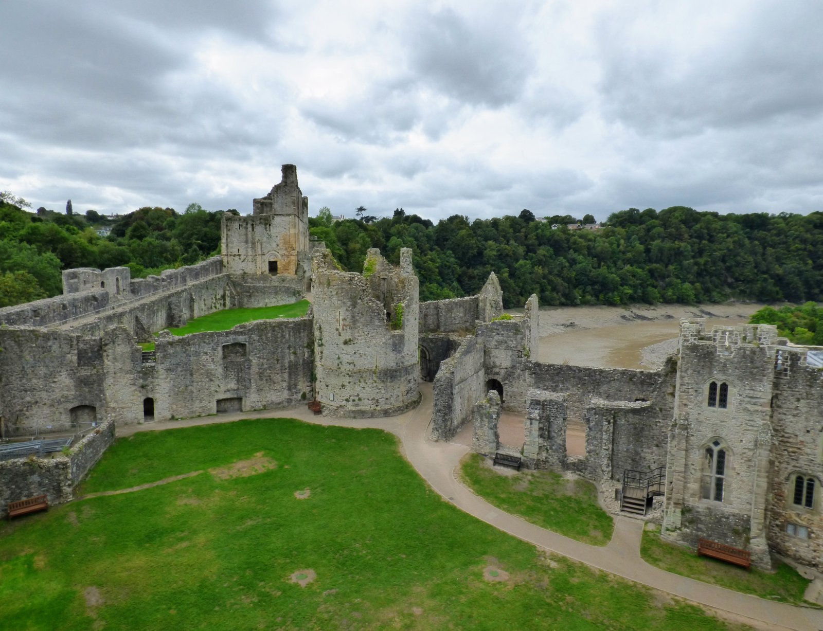 El Castillo de Chepstow es la fortificación más antigua de Gales - Mundo Secreto - Chepstow | Secret World Trip Planner