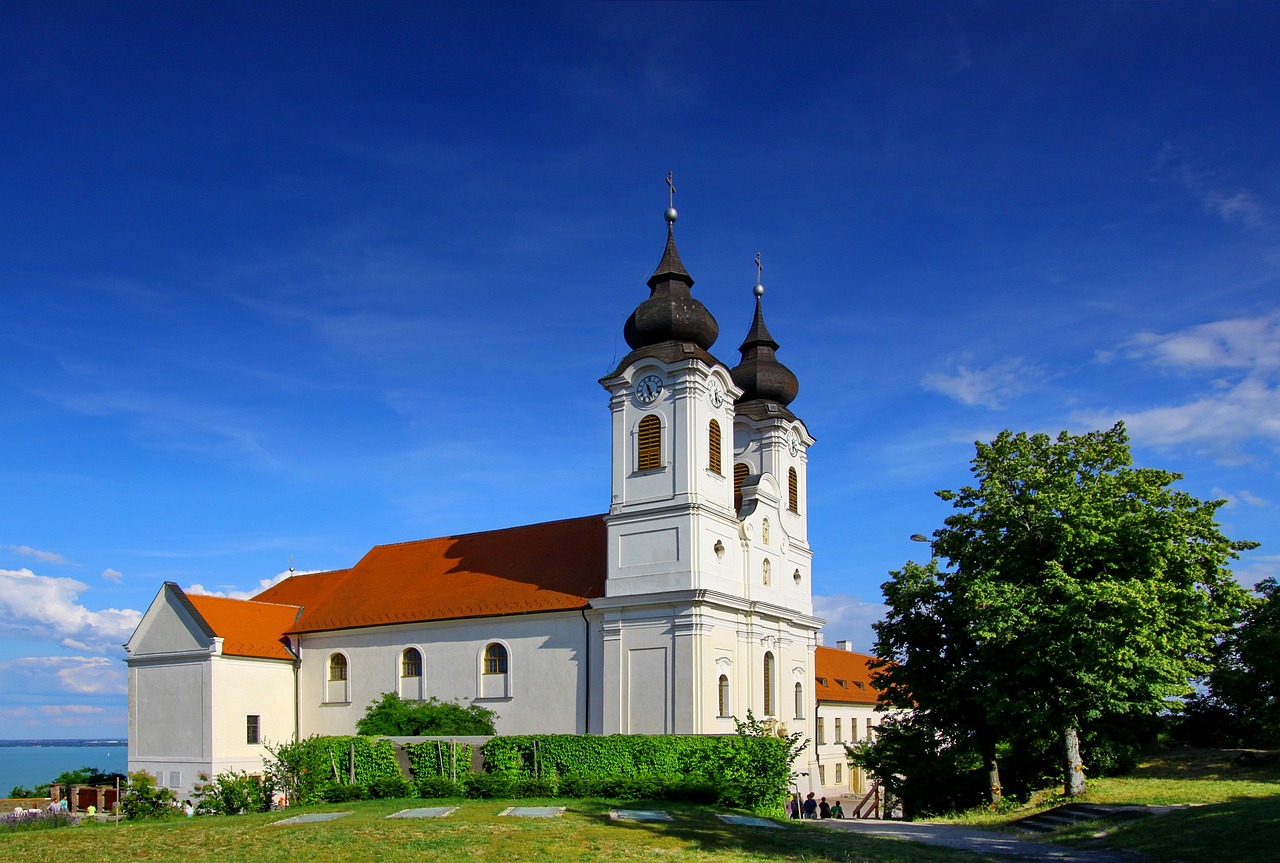 Hungaria Lavander - Rahasia Donya - Tihany | Secret World Trip Planner